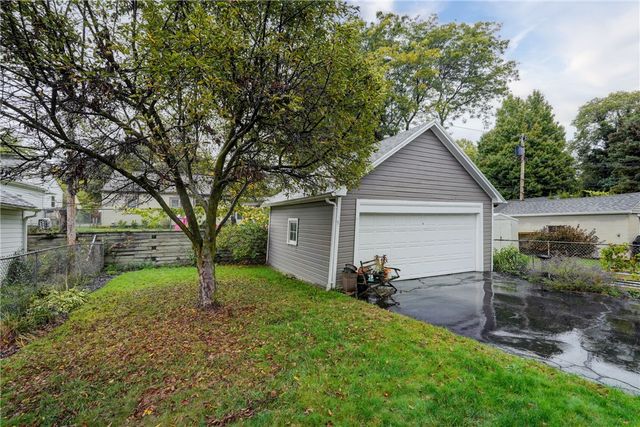 194 Colebourne Road, Rochester, NY 14609