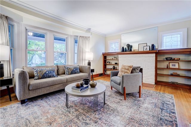 194 Colebourne Road, Rochester, NY 14609