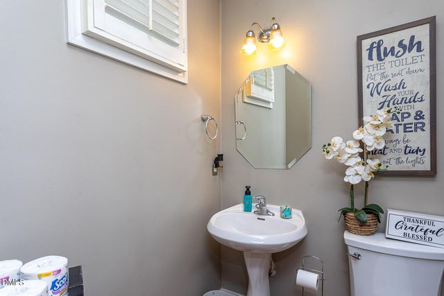 101 Goose Rock, Holly Springs, NC 27540