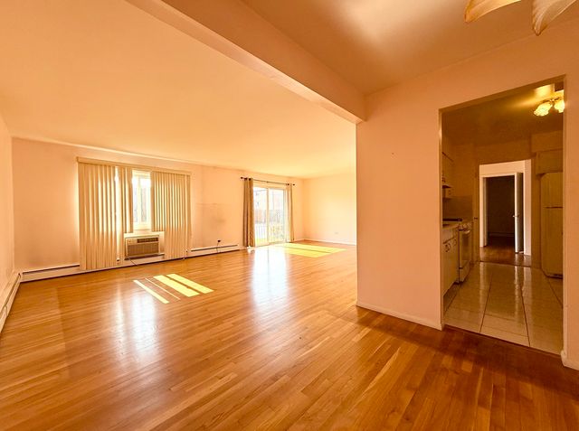 8928 Stevens Drive 1A, Des Plaines, IL 60016