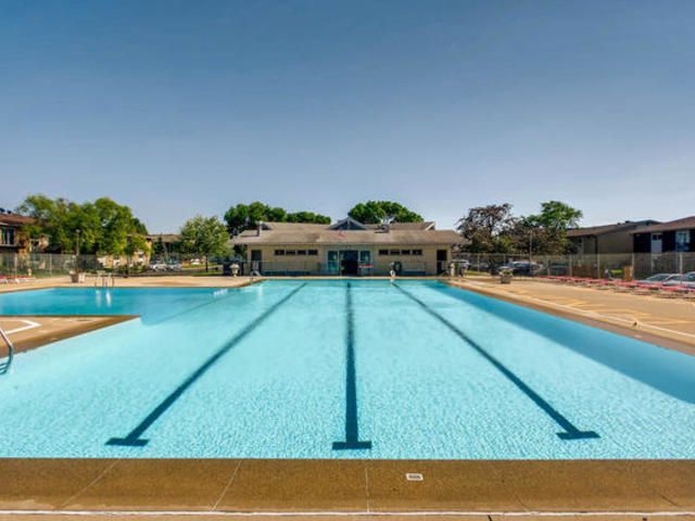 8928 Stevens Drive 1A, Des Plaines, IL 60016