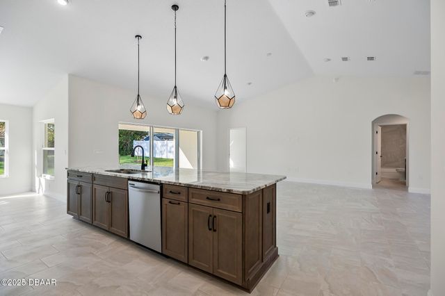 10 Renworth Place, Palm Coast, FL 32164