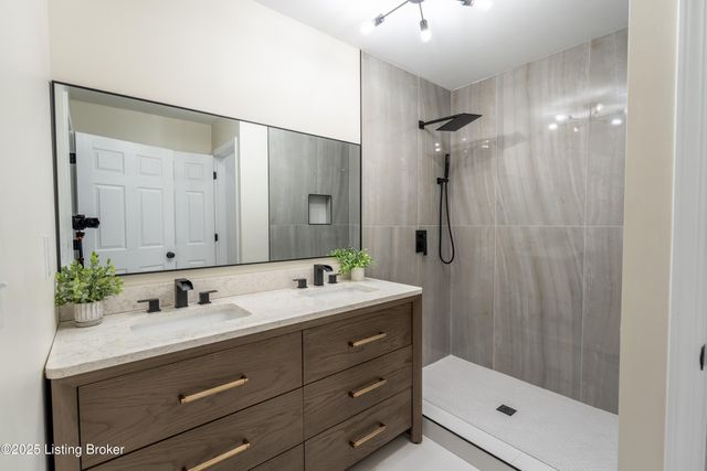 4435 Taylorsville Rd, Louisville, KY 40220