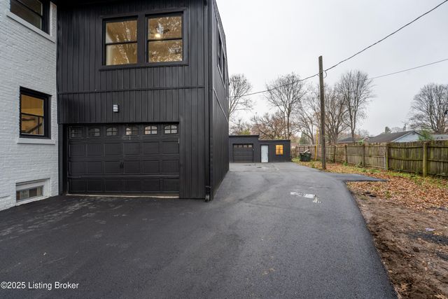 4435 Taylorsville Rd, Louisville, KY 40220