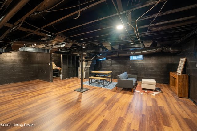 4435 Taylorsville Rd, Louisville, KY 40220