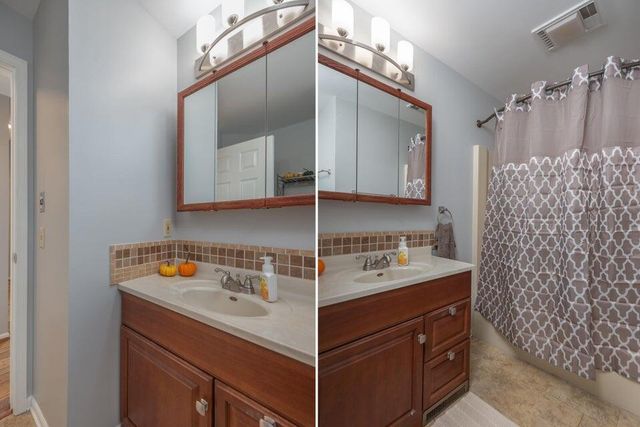 7374 North Shore Drive 17, South Haven, MI 49090
