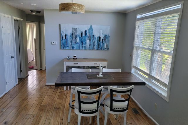 7374 North Shore Drive 17, South Haven, MI 49090