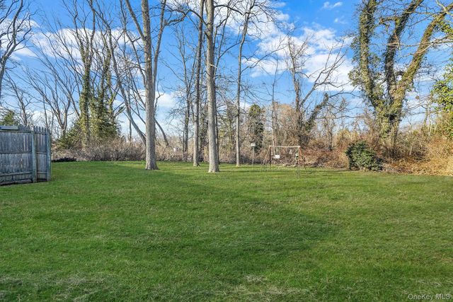 125 Lower Sheep Pasture Road, East Setauket, NY 11733