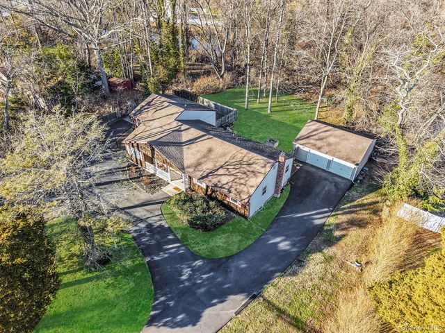 125 Lower Sheep Pasture Road, East Setauket, NY 11733