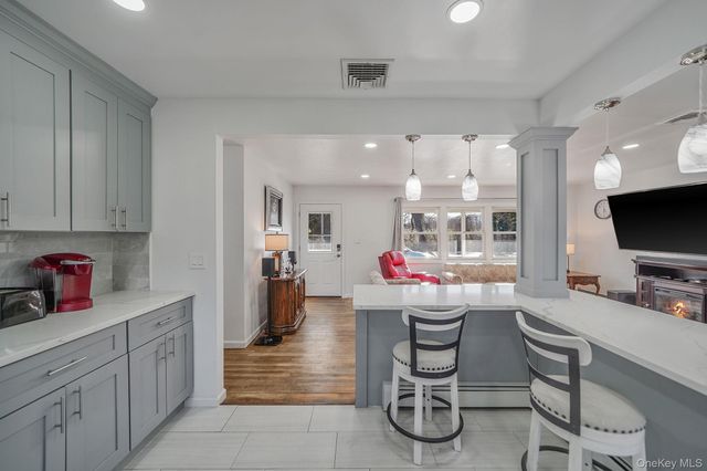 125 Lower Sheep Pasture Road, East Setauket, NY 11733