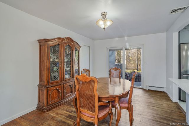 125 Lower Sheep Pasture Road, East Setauket, NY 11733