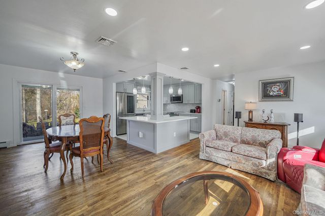 125 Lower Sheep Pasture Road, East Setauket, NY 11733