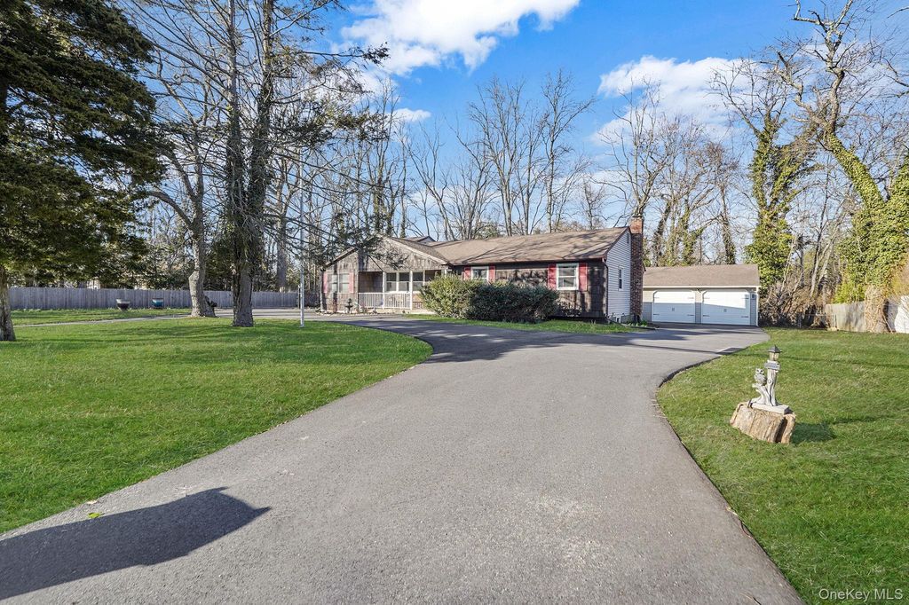 125 Lower Sheep Pasture Road, East Setauket, NY 11733