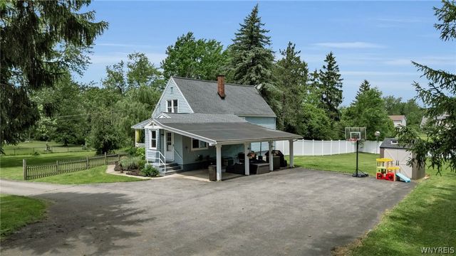 720 Aurora Street, Lancaster, NY 14086
