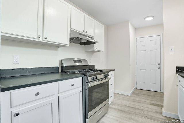 1327 Colima St, San Antonio, TX 78207