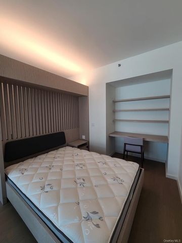 133-27 39th Avenue 10B, Flushing, NY 11354
