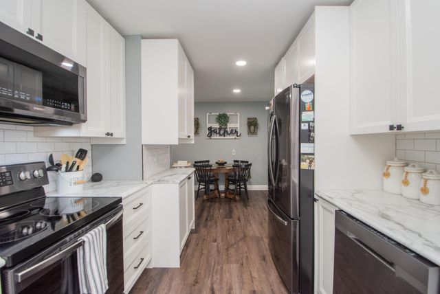 921 9th Street N, Moorhead, MN 56560