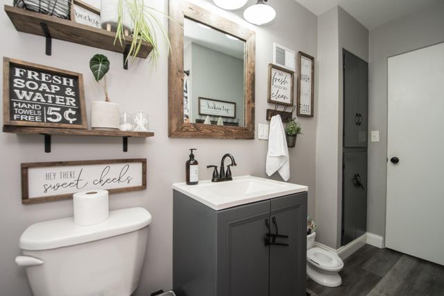 921 9th Street N, Moorhead, MN 56560