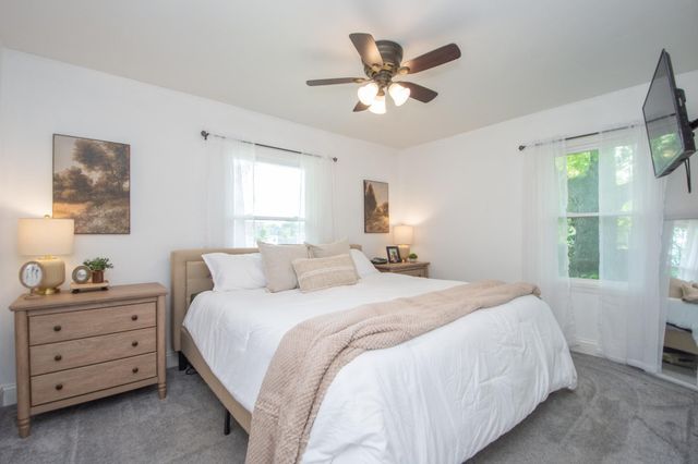 921 9th Street N, Moorhead, MN 56560