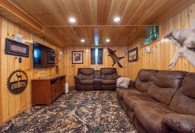 921 9th Street N, Moorhead, MN 56560