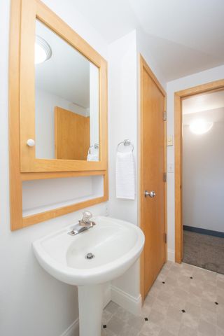 921 9th Street N, Moorhead, MN 56560