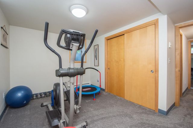 921 9th Street N, Moorhead, MN 56560