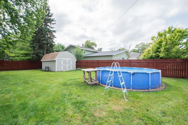 921 9th Street N, Moorhead, MN 56560