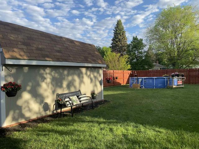 921 9th Street N, Moorhead, MN 56560