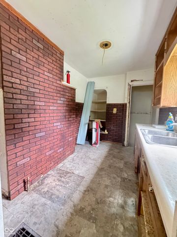 2005 Euclid Drive, Anderson, IN 46011