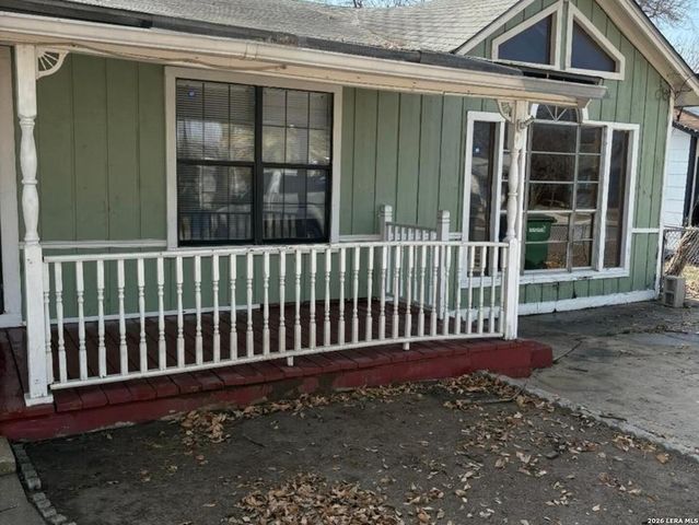 118 W Vestal, San Antonio, TX 78221