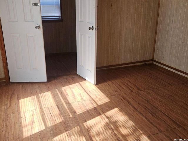 118 W Vestal, San Antonio, TX 78221