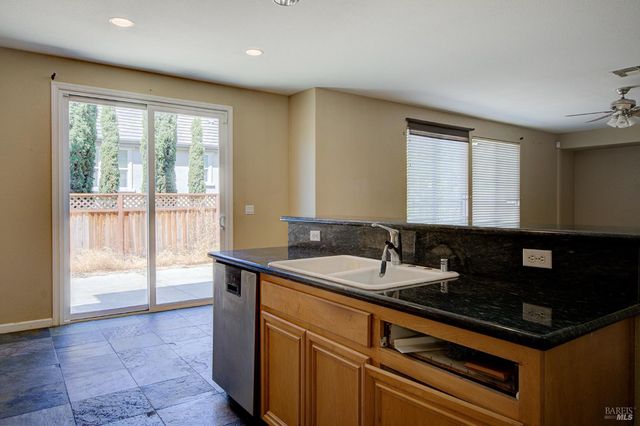 7245 Willow Creek Cir, Vallejo, CA 94591