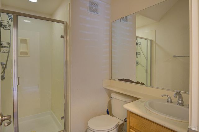 7245 Willow Creek Cir, Vallejo, CA 94591