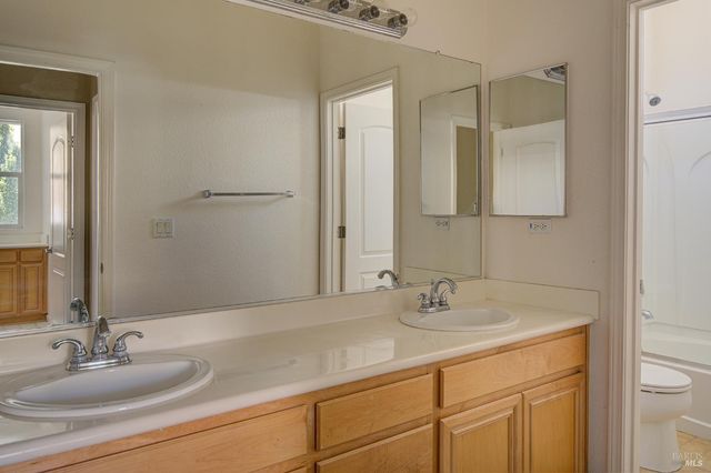 7245 Willow Creek Cir, Vallejo, CA 94591