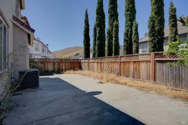 7245 Willow Creek Cir, Vallejo, CA 94591