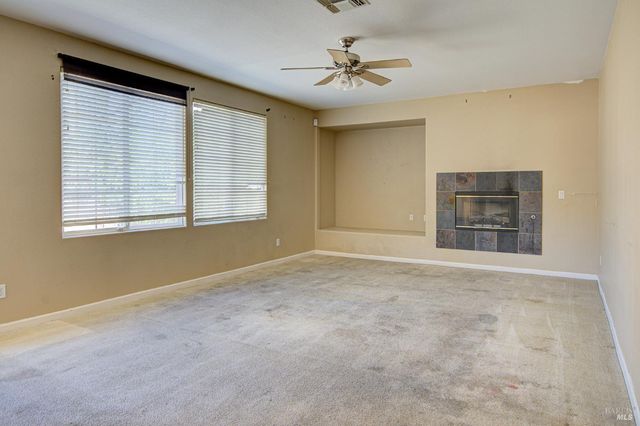 7245 Willow Creek Cir, Vallejo, CA 94591