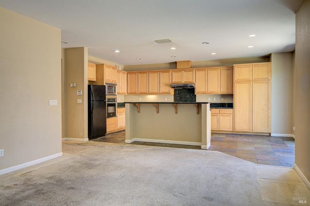7245 Willow Creek Cir, Vallejo, CA 94591