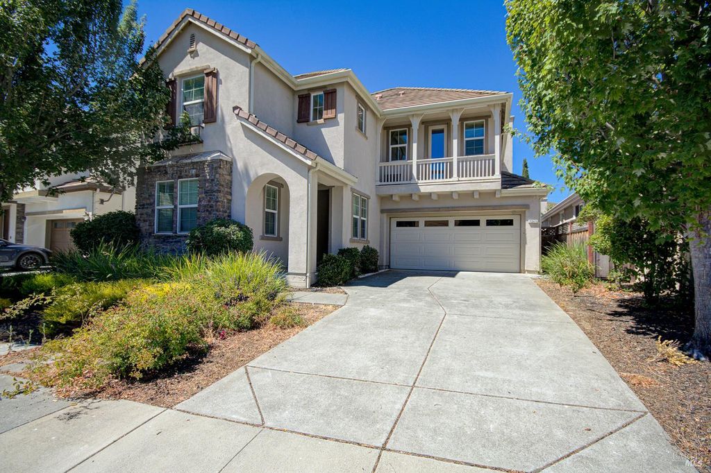 7245 Willow Creek Cir, Vallejo, CA 94591