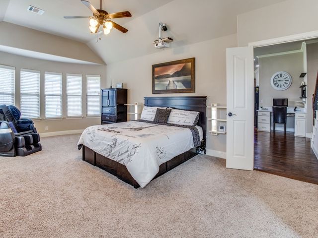 804 Longhorn Drive, Aubrey, TX 76227