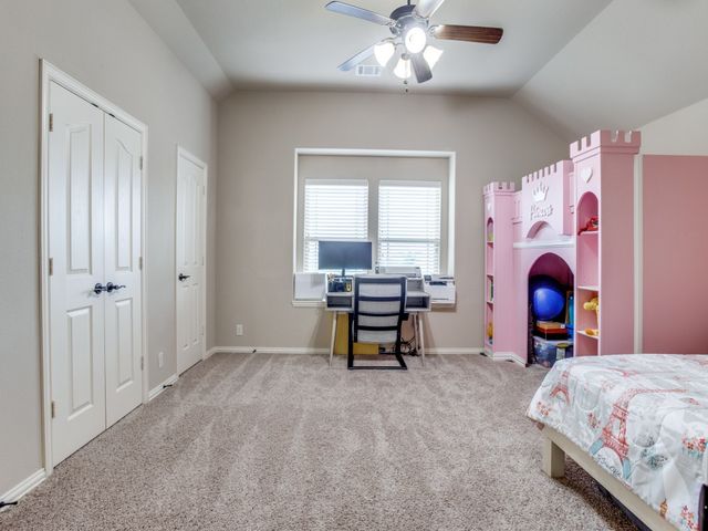 804 Longhorn Drive, Aubrey, TX 76227