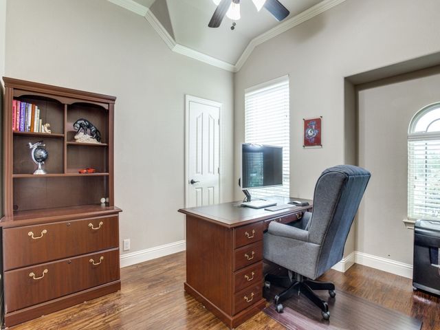 804 Longhorn Drive, Aubrey, TX 76227