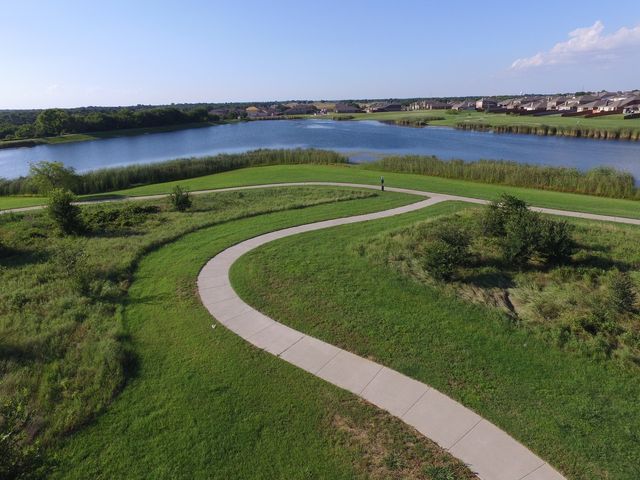 804 Longhorn Drive, Aubrey, TX 76227