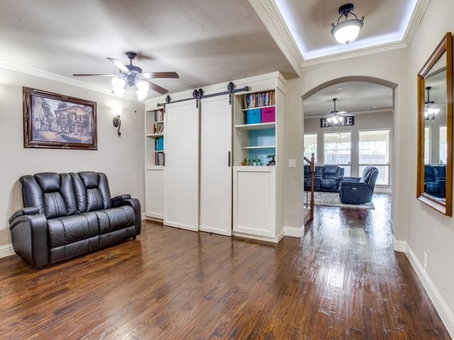 804 Longhorn Drive, Aubrey, TX 76227