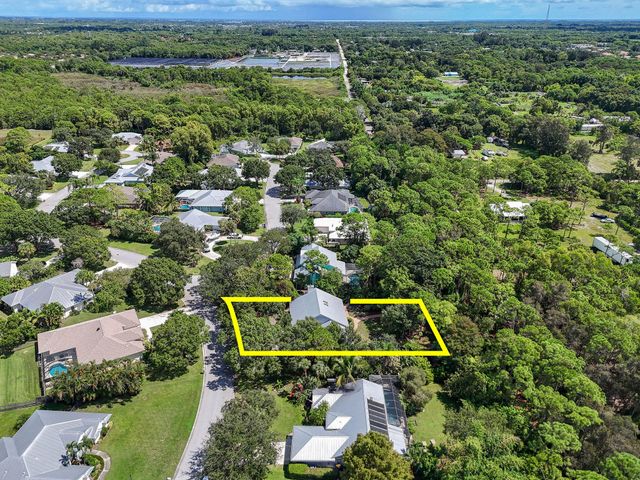 556 SE Meadow Wood Way, Stuart, FL 34997