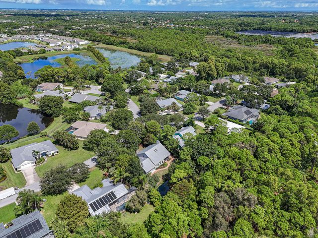 556 SE Meadow Wood Way, Stuart, FL 34997