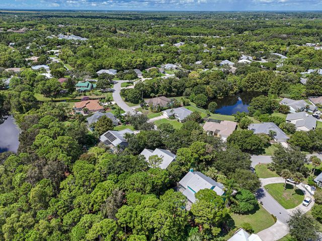 556 SE Meadow Wood Way, Stuart, FL 34997