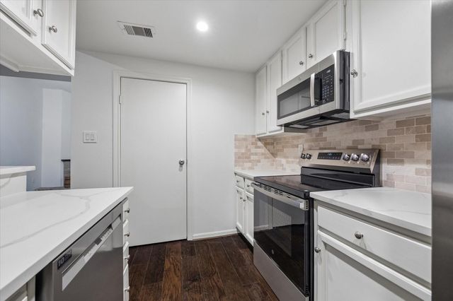 11711 Memorial Drive 540, Houston, TX 77024
