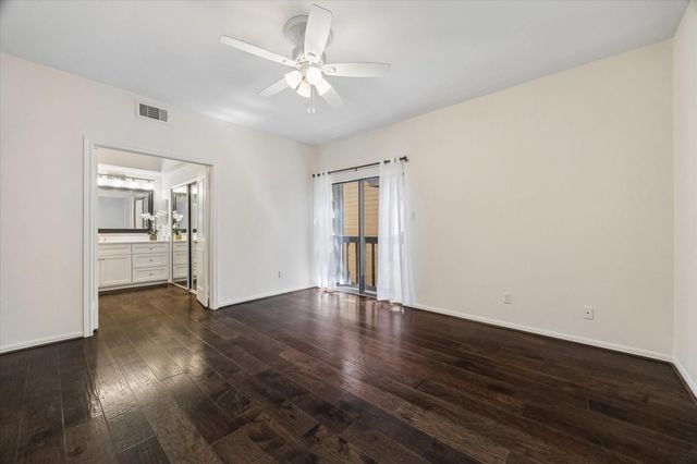 11711 Memorial Drive 540, Houston, TX 77024