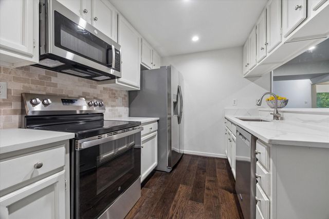 11711 Memorial Drive 540, Houston, TX 77024