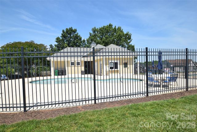 3419 Ashley View Drive 7, Charlotte, NC 28213
